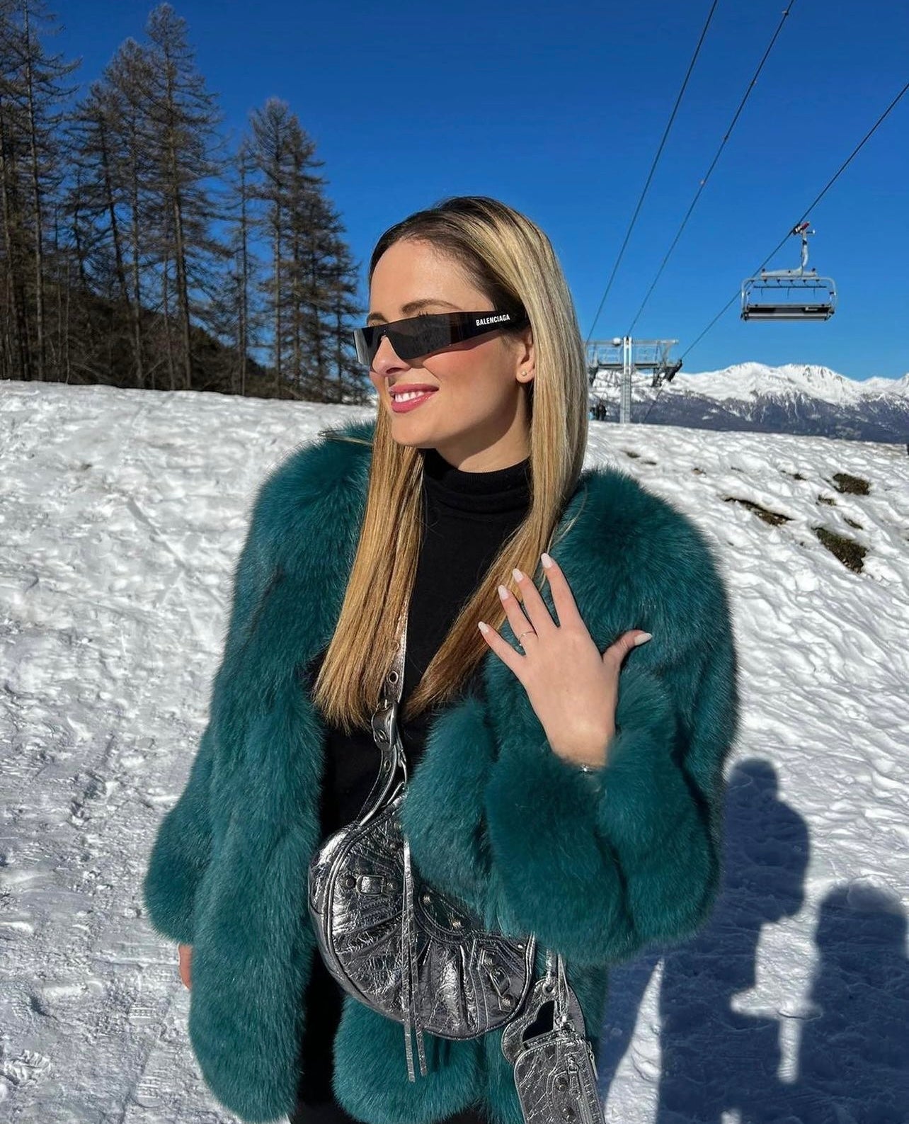 Hela - Long Fox Coat