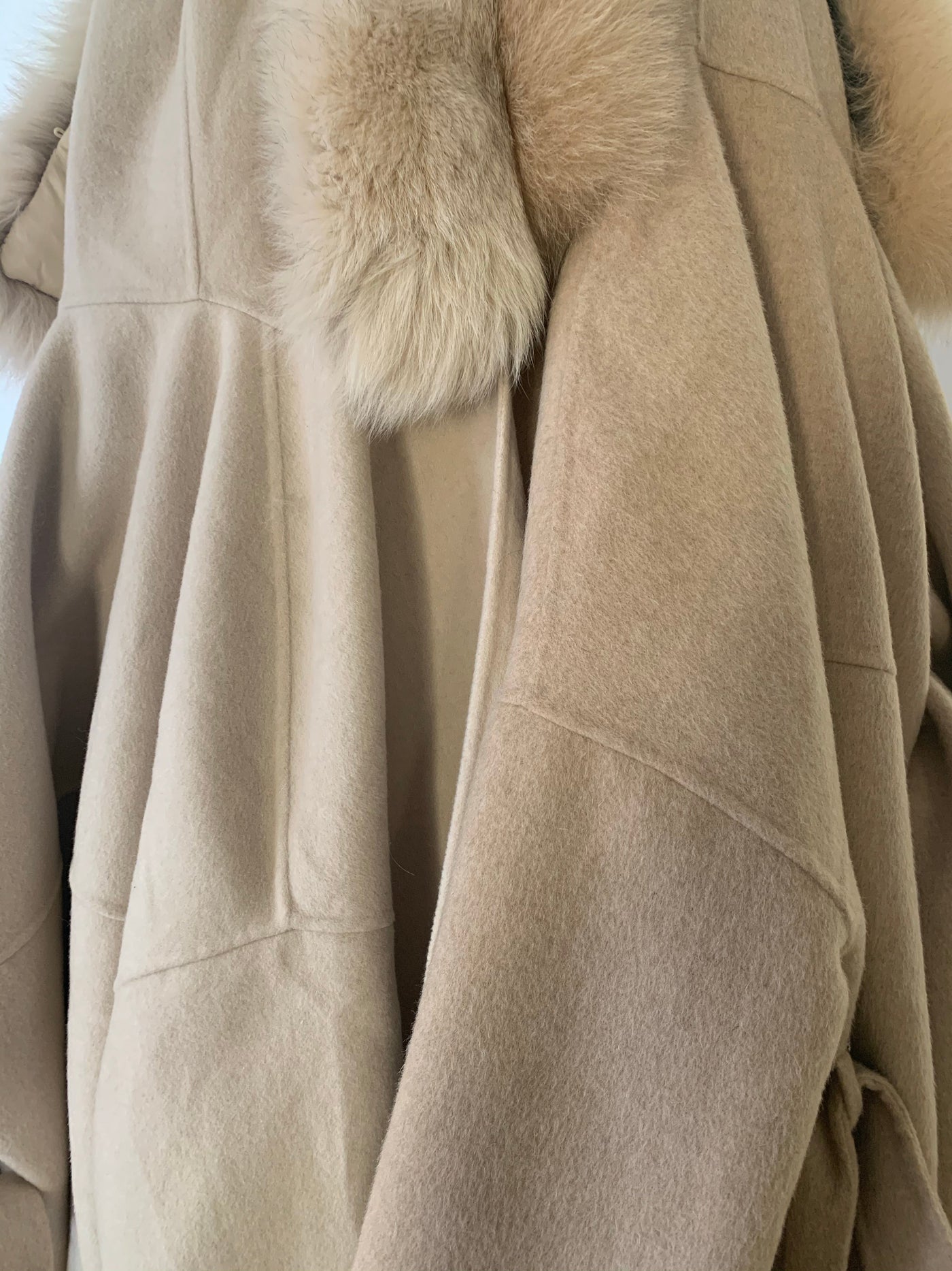 Hela - Cashmere Coat